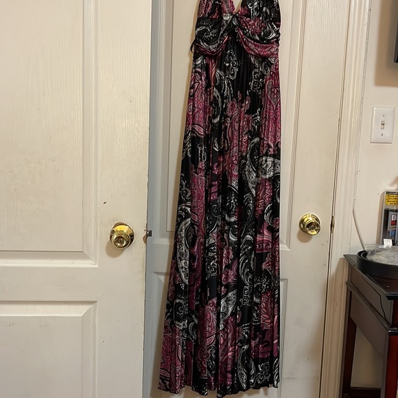 Maxi Dress for Summer - Picture 2 of 6
